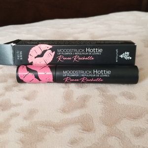 Younique hottie lip plumper